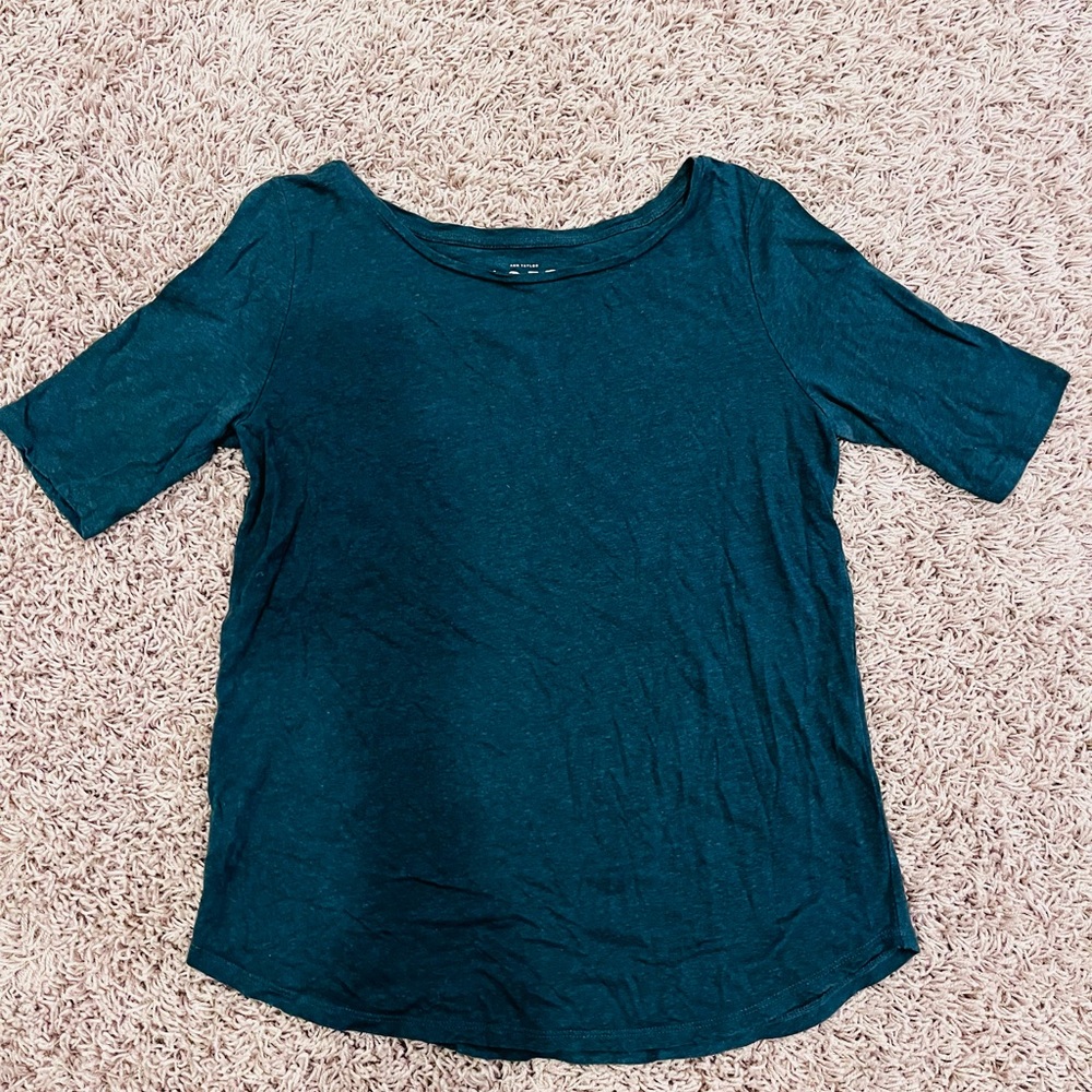 Cute short sleeve Loft tee